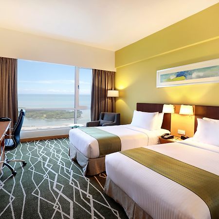 Holiday Inn Melaka By Ihg Exterior photo Deluxe Room