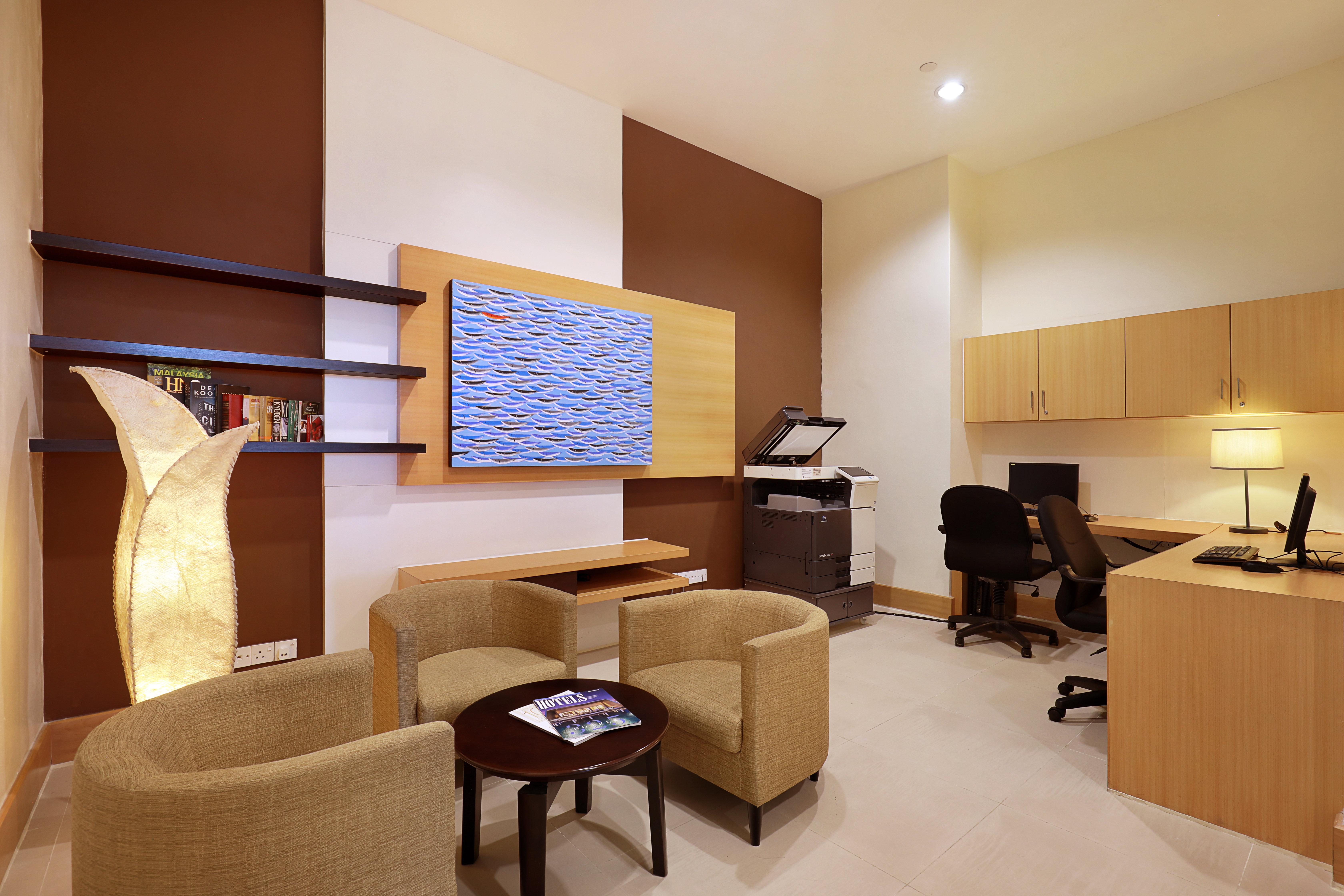 Holiday Inn Melaka By Ihg Exterior photo A typical office at the school