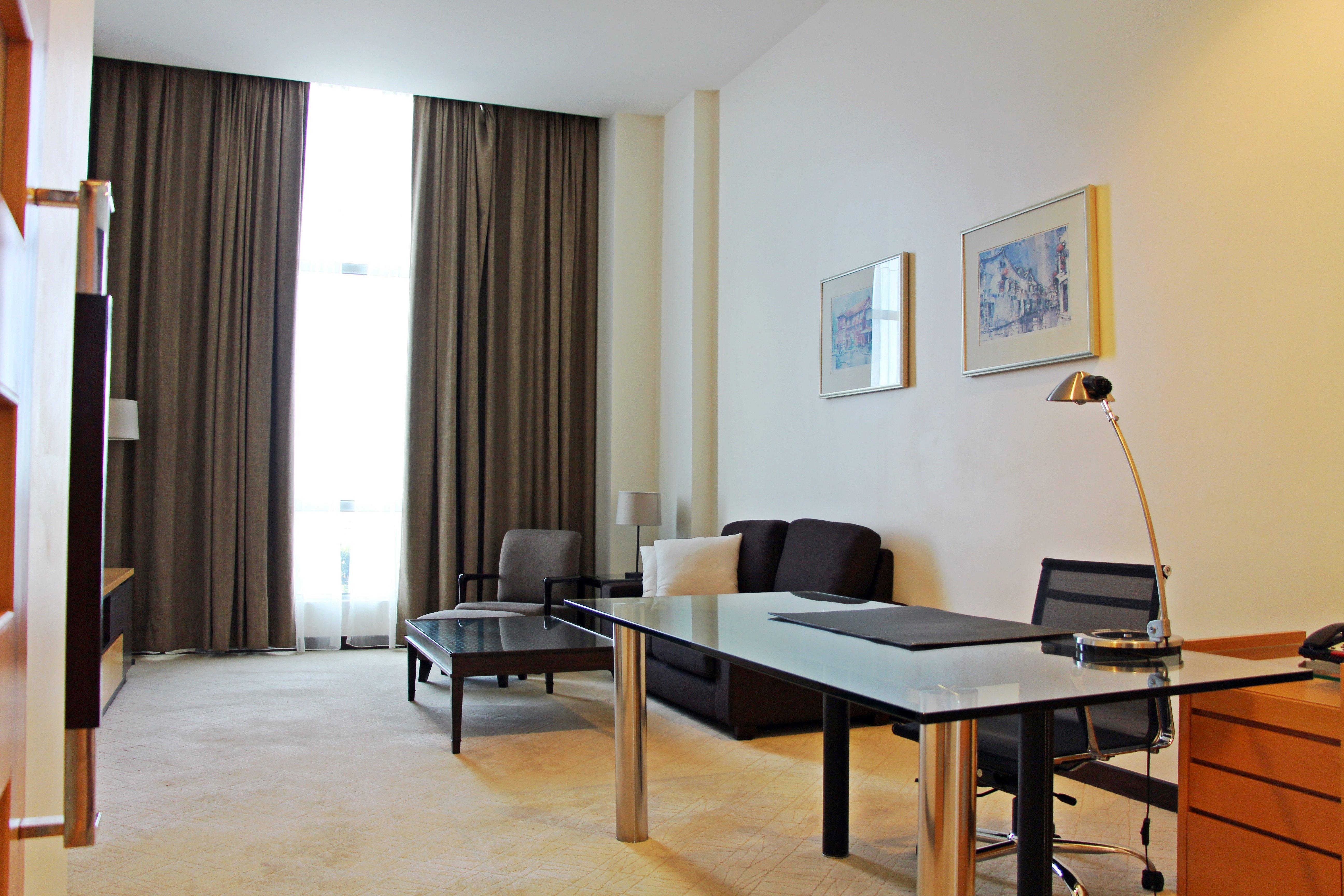 Holiday Inn Melaka By Ihg Exterior photo A typical office at the hotel
