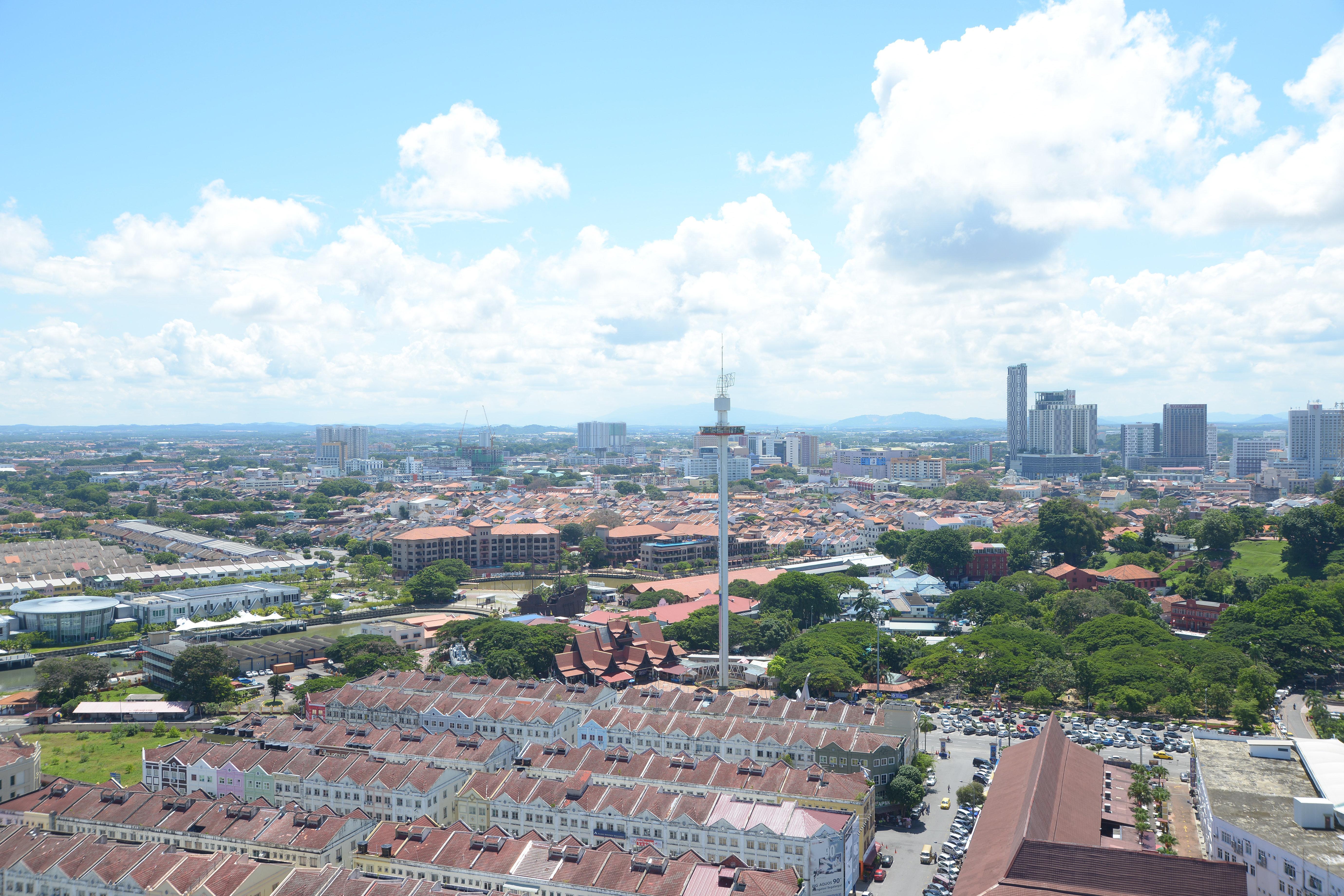 Holiday Inn Melaka By Ihg Exterior photo Aerial view of the city