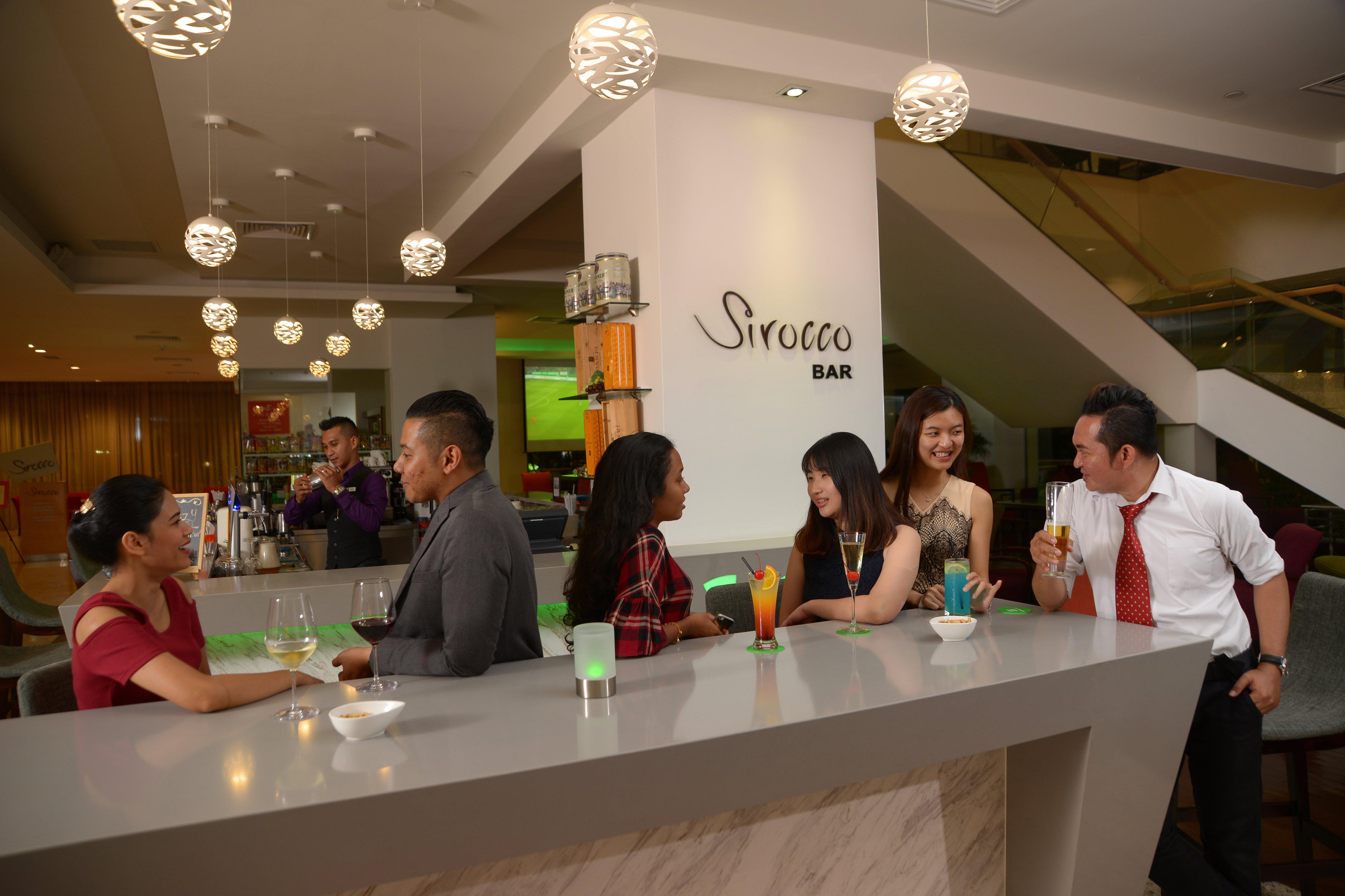 Holiday Inn Melaka By Ihg Exterior photo Sirocco Bar