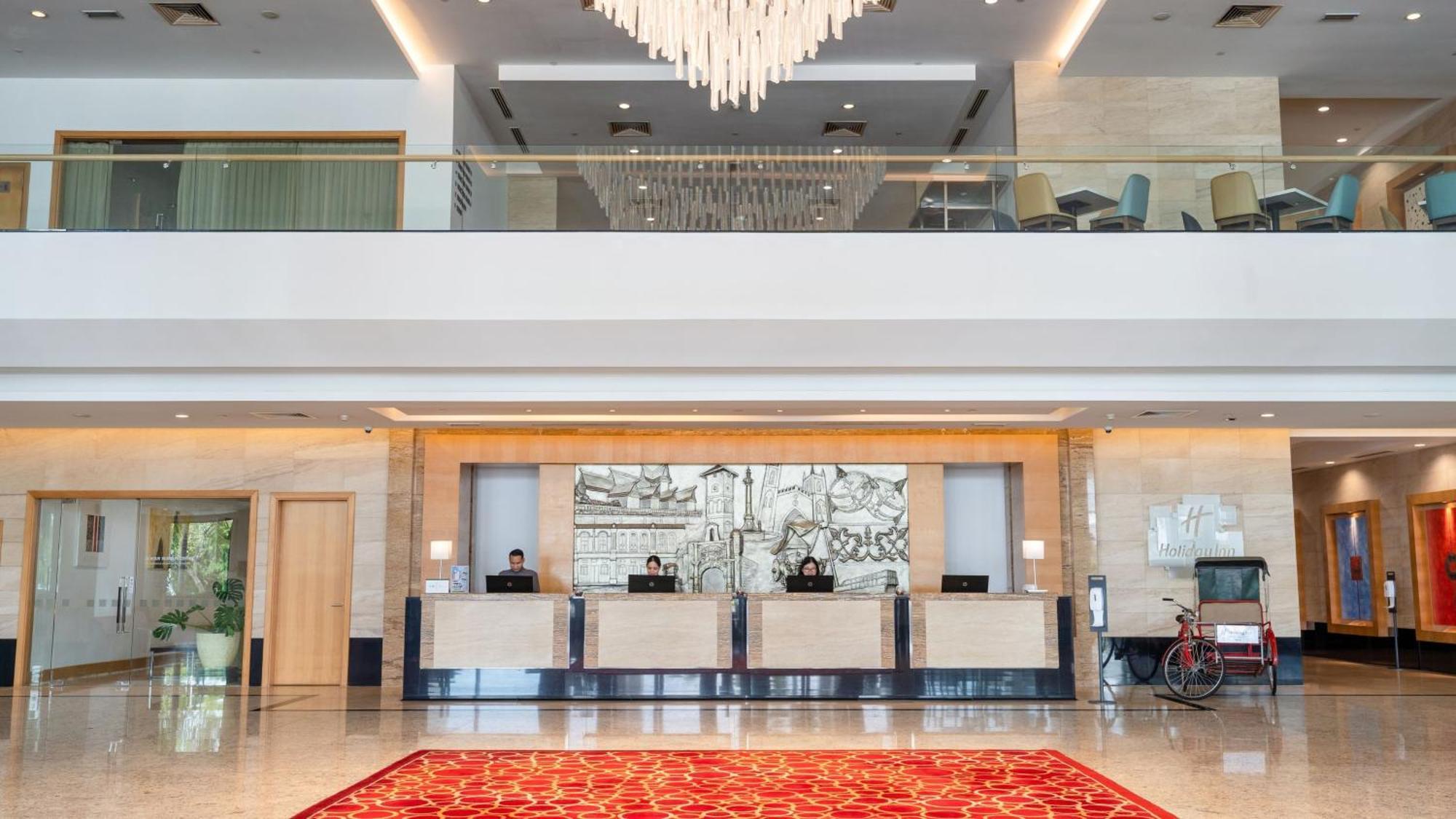 Holiday Inn Melaka By Ihg Exterior photo Lobby